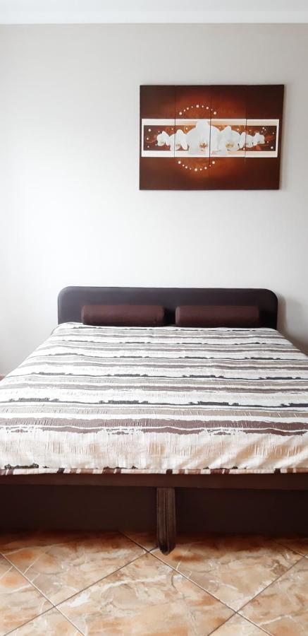 Flora Apartman Gyula Dış mekan fotoğraf