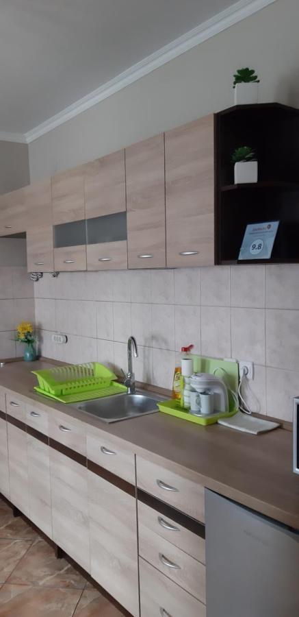 Flora Apartman Gyula Dış mekan fotoğraf